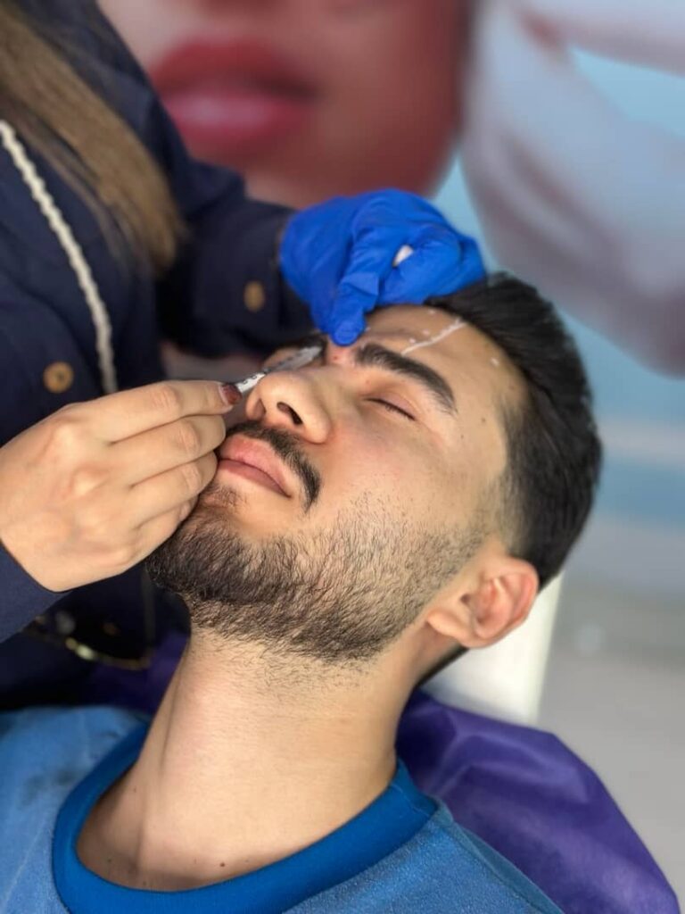 جوان سازی صورت کلینیک آیشیل